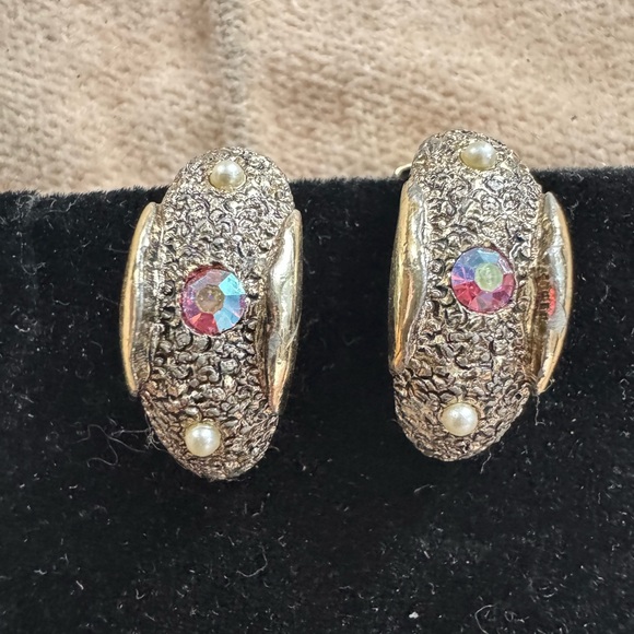 Vintage Judy Lee AB Pearl & Gold Clip-On Earrings - Picture 2 of 11